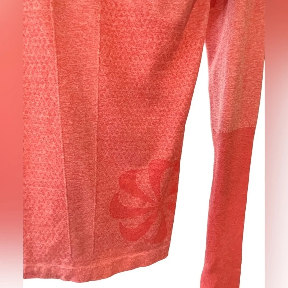 🔥❤️NIKE Running zip up top size Small in beautiful shade coral/red. NICE!